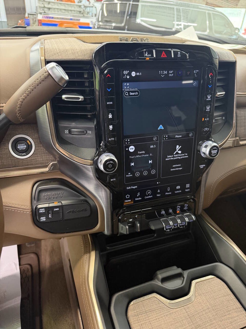 Used 2024 RAM 2500 Limited w/ Safety Group image 31