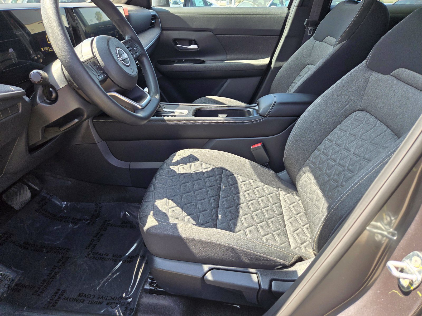 Used 2025 Nissan Kicks SV AWD/4WD image 11