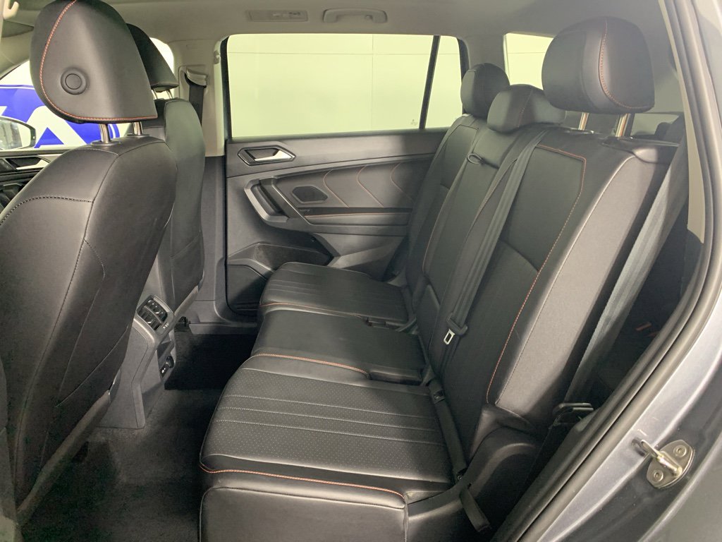 Used 2024 Volkswagen Tiguan Wolfsburg Edition image 33