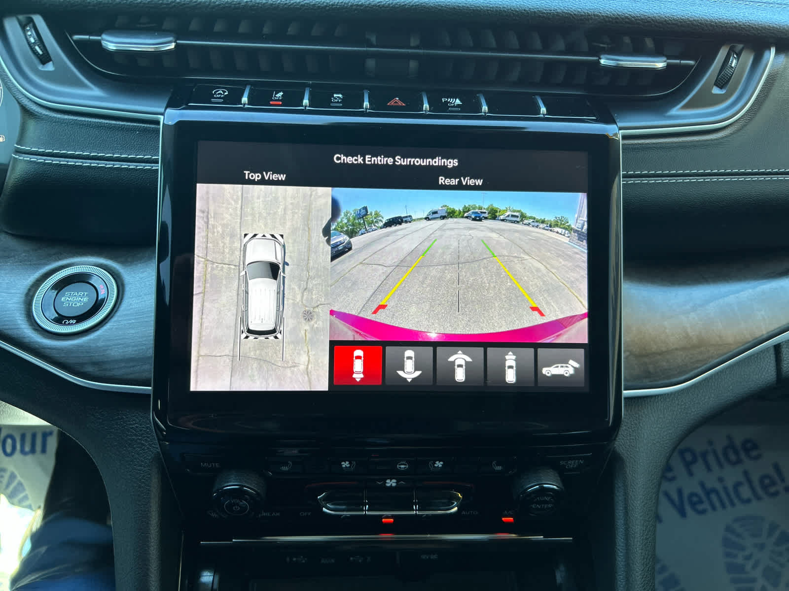 Used 2023 Jeep Grand Cherokee L Limited w/ Luxury Tech Group II AWD/4WD image 19