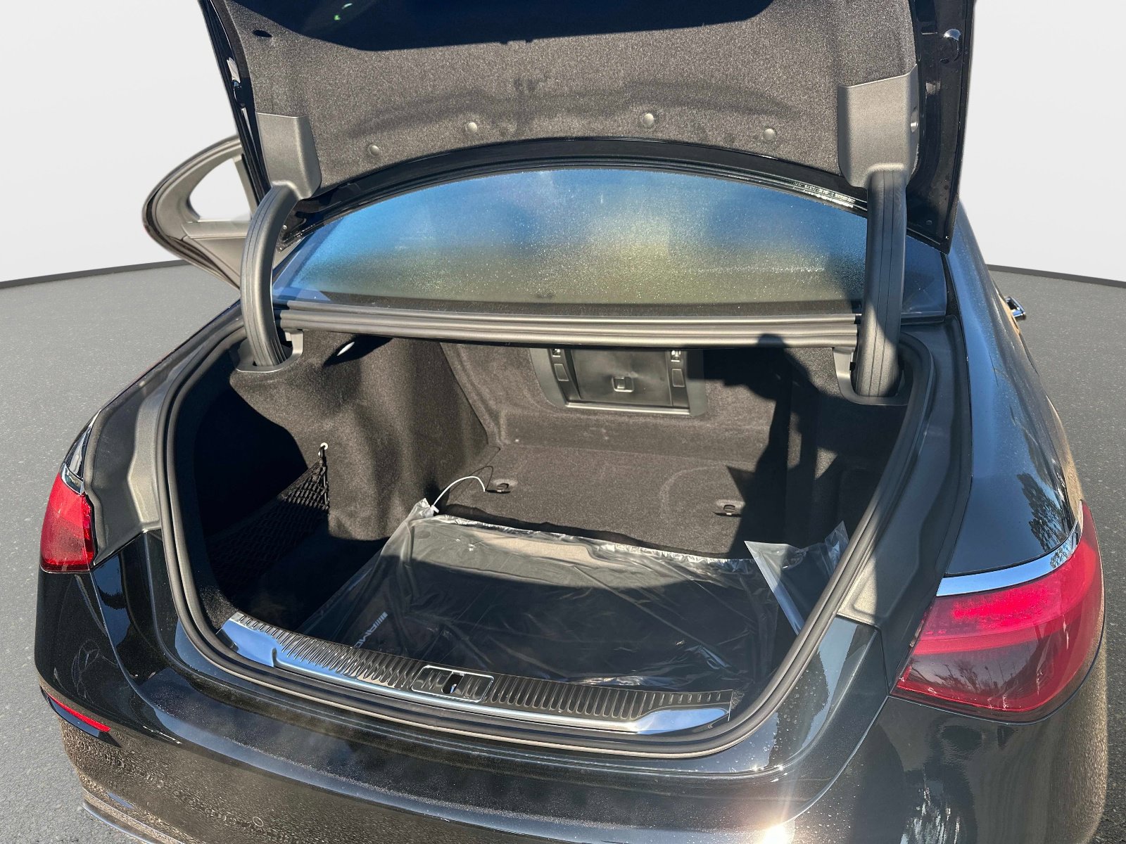 New 2026 Mercedes-Benz S 500 4MATIC image 11