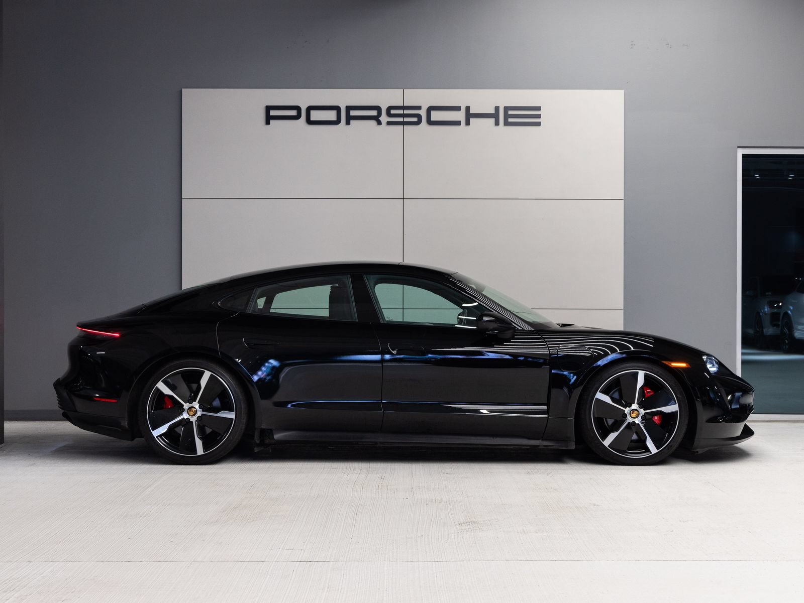 Certified 2023 Porsche Taycan 4S AWD/4WD image 8