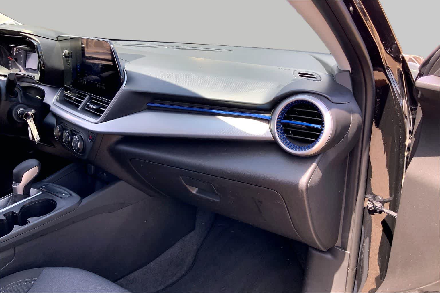 Used 2025 Chevrolet Trax LS FWD image 19