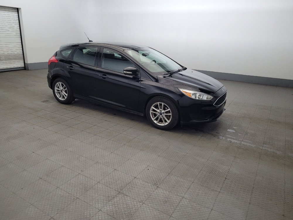 Used 2018 Ford Focus SE w/ Cold Weather Package FWD image 11