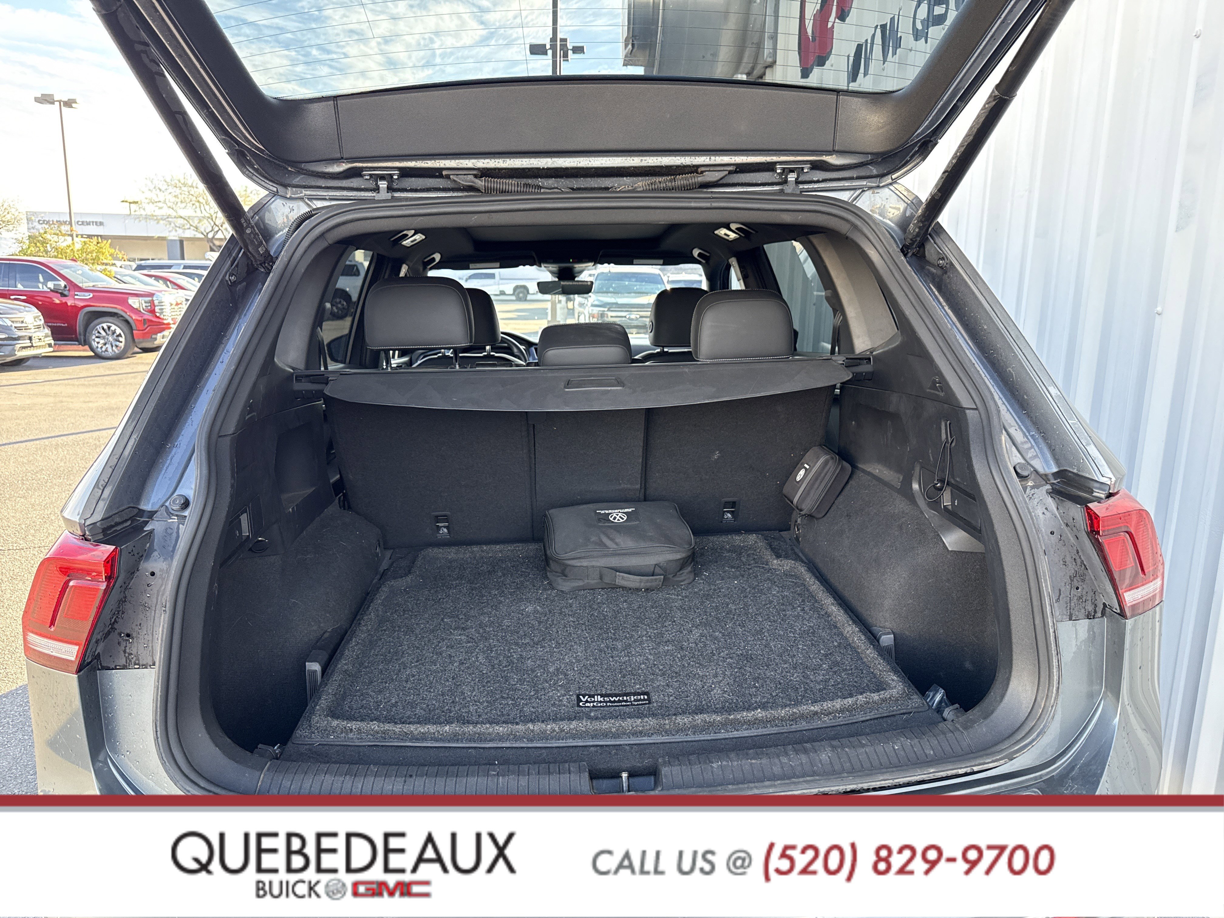 Used 2022 Volkswagen Tiguan SEL R-Line image 7