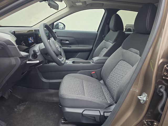 New 2026 Nissan Kicks SV w/ SV Premium Package AWD/4WD image 14