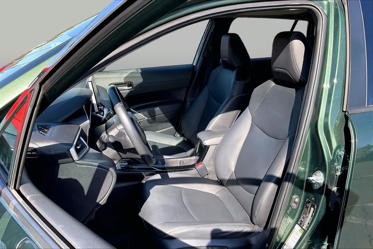 Certified 2024 Toyota Corolla Cross XLE w/ Convenience Package FWD image 7