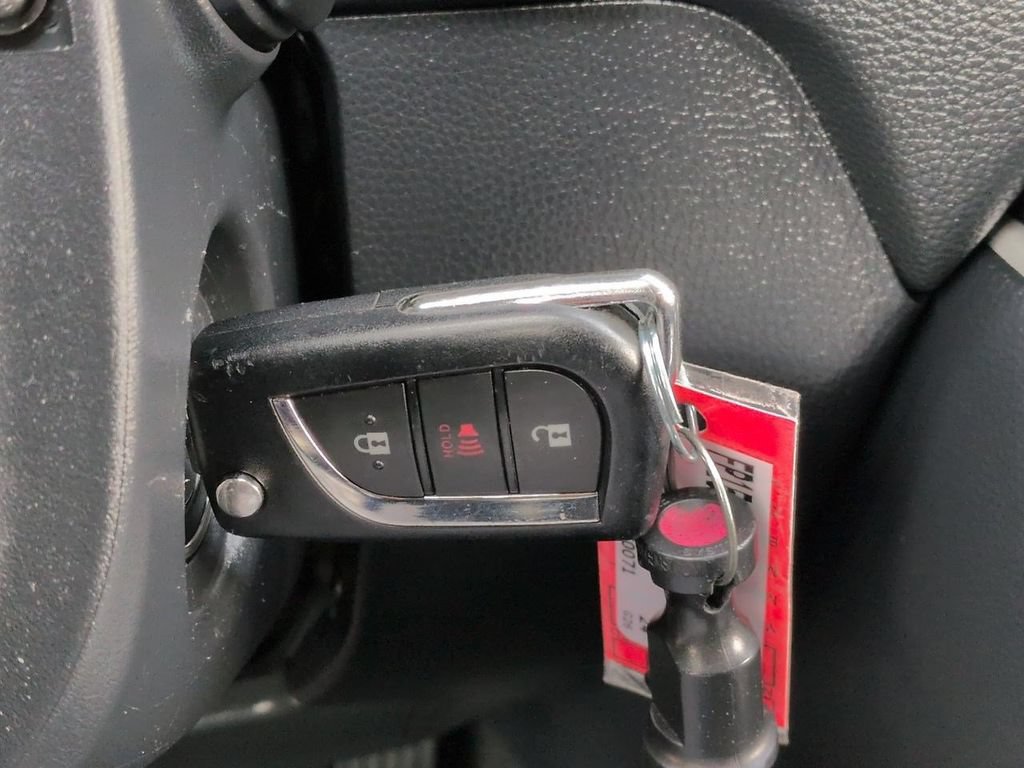 Used 2024 Toyota RAV4 LE AWD/4WD image 15