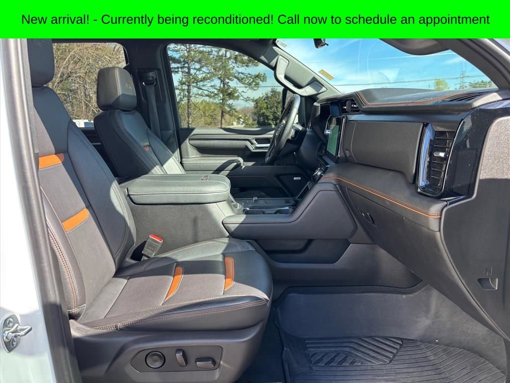 Used 2025 GMC Sierra 2500 AT4 w/ AT4 Premium Plus Package image 14