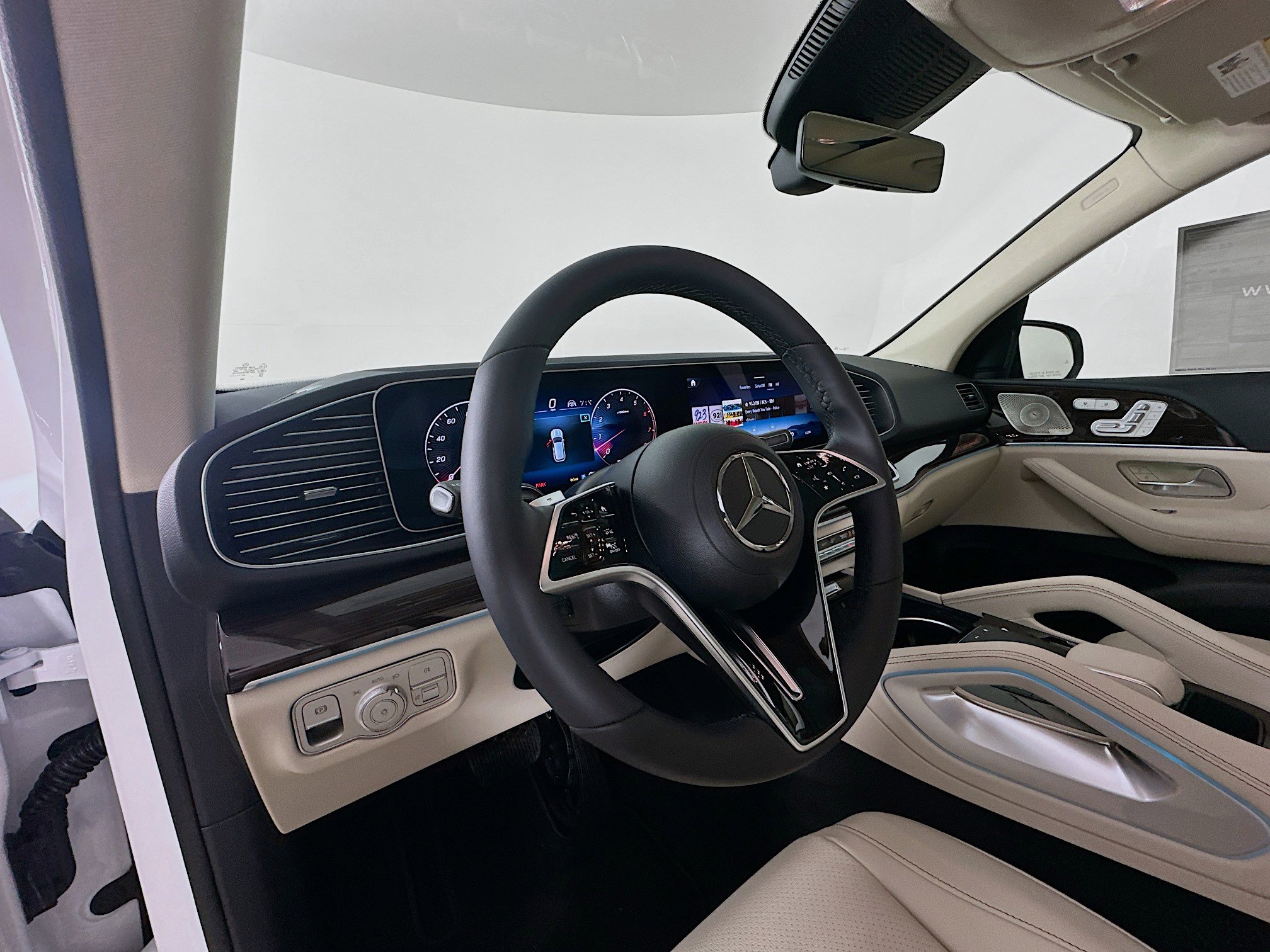 Used 2026 Mercedes-Benz GLE 450 4MATIC image 9