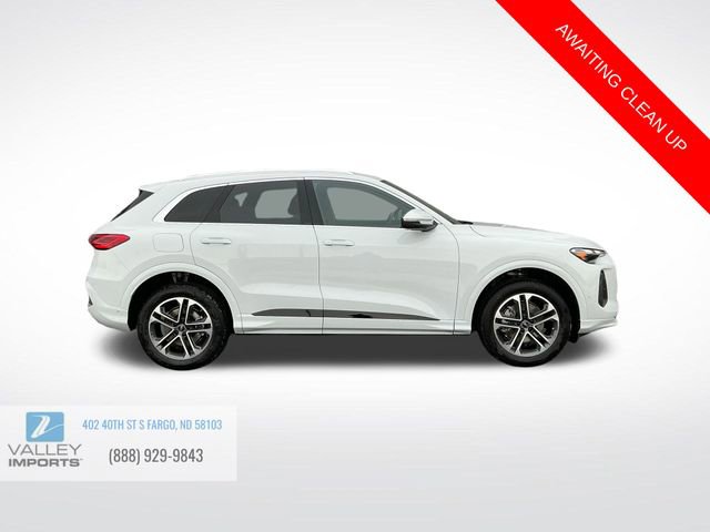 Used 2025 Audi Q5 Premium w/ Convenience Package video 2