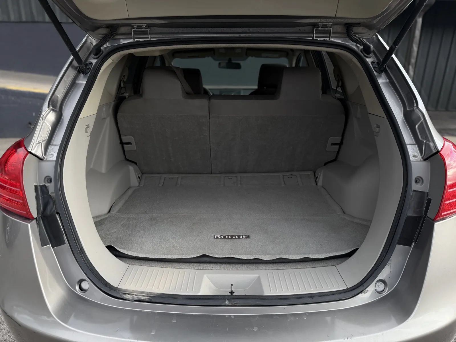 Used 2011 Nissan Rogue S AWD/4WD image 16