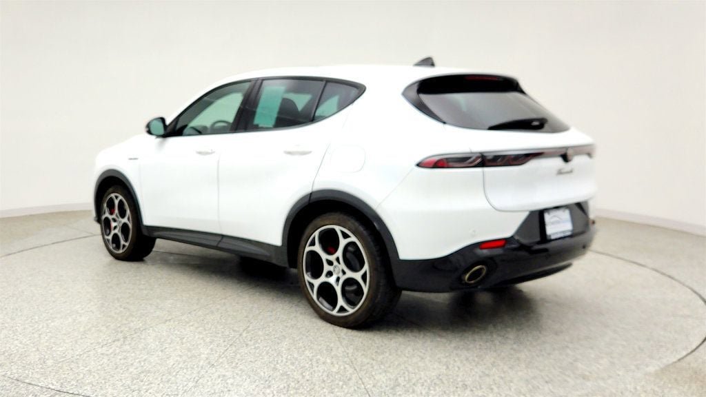 Used 2024 Alfa Romeo Tonale Veloce AWD/4WD image 14