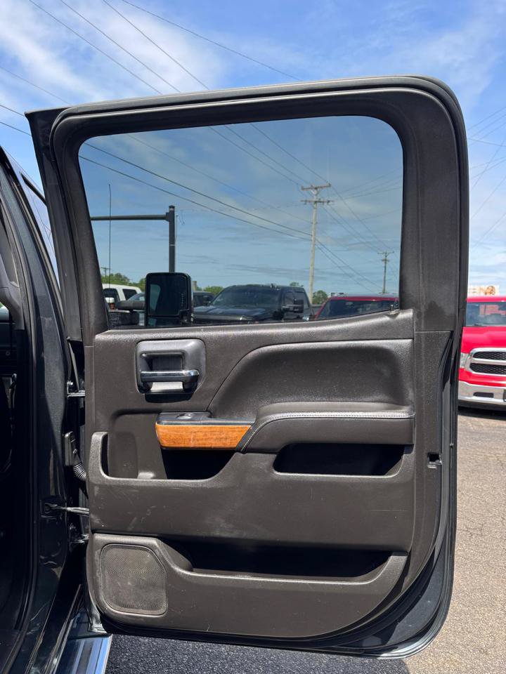 Used 2018 Chevrolet Silverado 3500 High Country w/ Duramax Plus Package AWD/4WD image 20