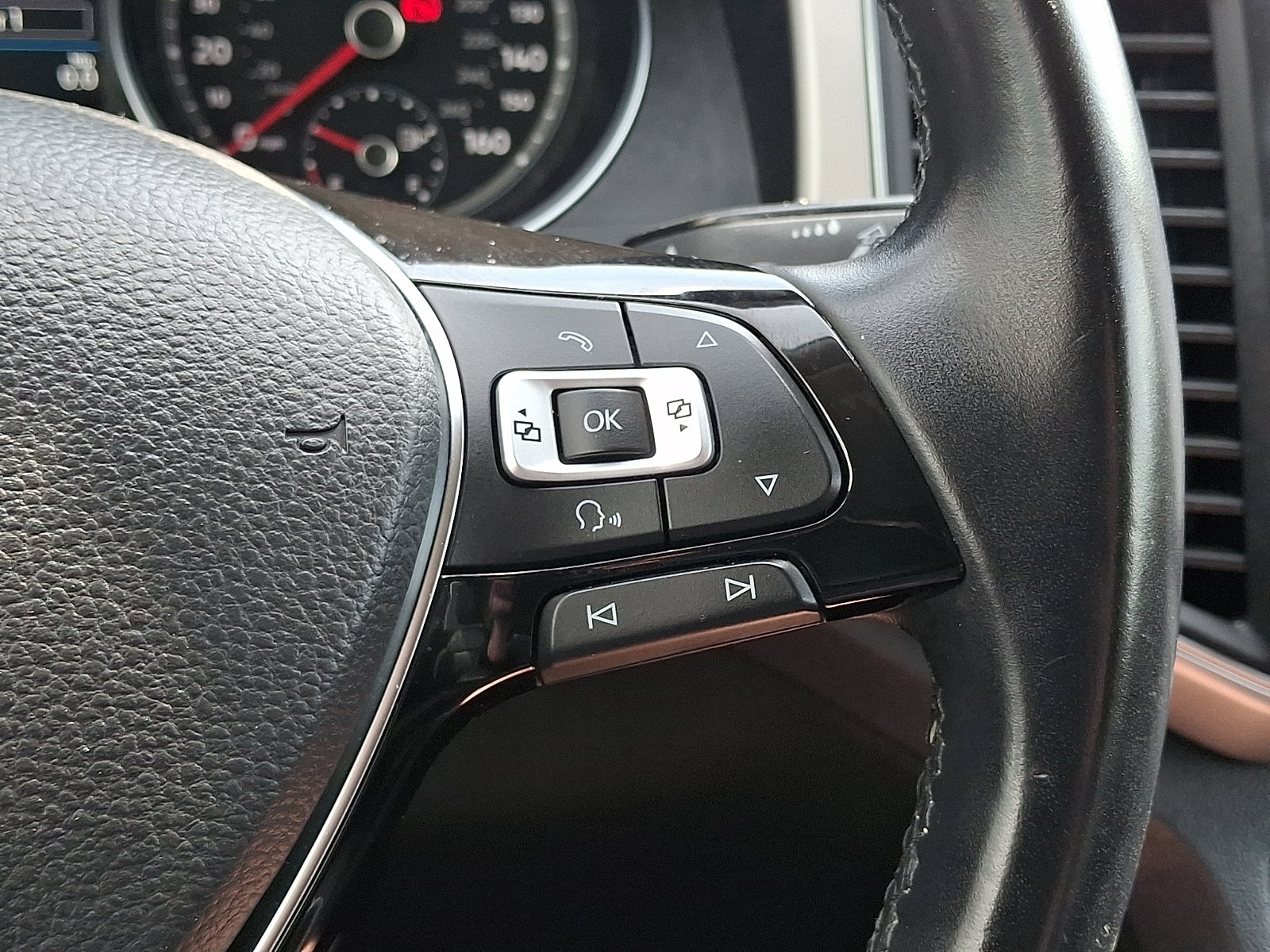Used 2018 Volkswagen Atlas SE AWD/4WD image 22