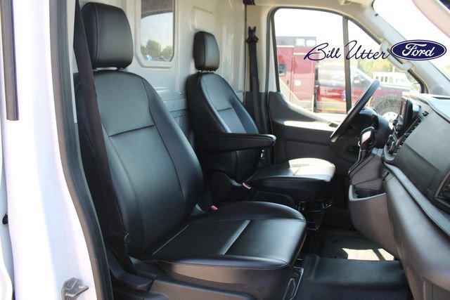 Used 2025 Ford Transit 250 148 Medium Roof RWD image 11