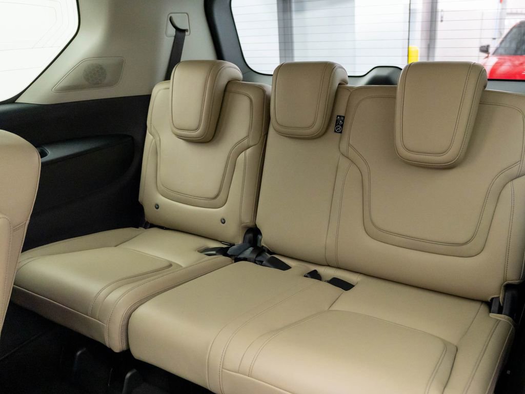 New 2026 INFINITI QX80 Pure w/ Cargo Package AWD/4WD image 19