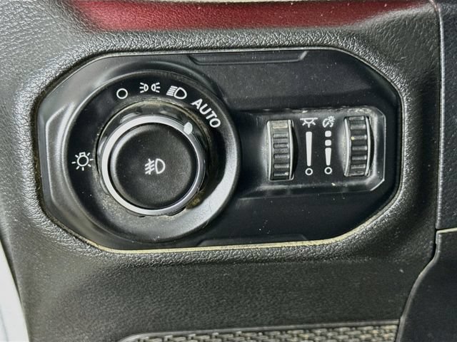 Used 2021 Jeep Wrangler Unlimited Rubicon AWD/4WD image 10