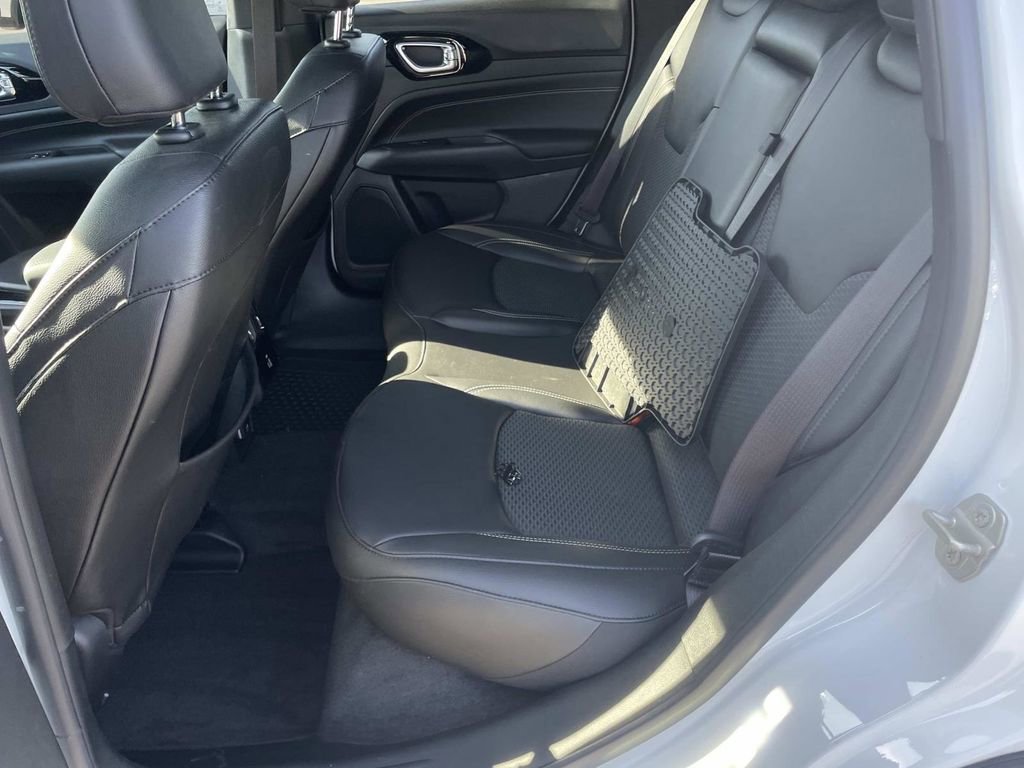 Used 2024 Jeep Compass Latitude w/ Convenience Group image 7