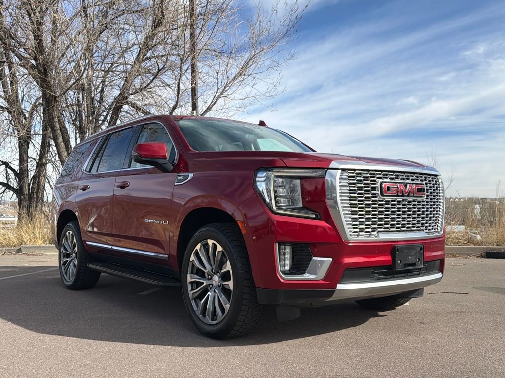 Used 2021 GMC Yukon Denali w/ Advanced Technology Package image 1
