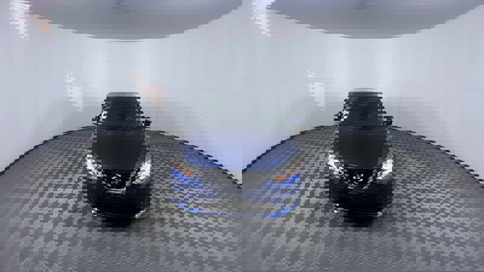 Used 2016 Nissan Sentra SV w/ Style Package image 3