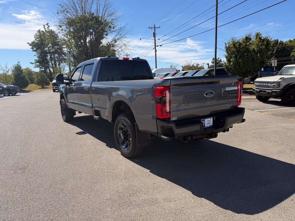 Used 2024 Ford F250 Lariat w/ Sport Appearance Package AWD/4WD image 4