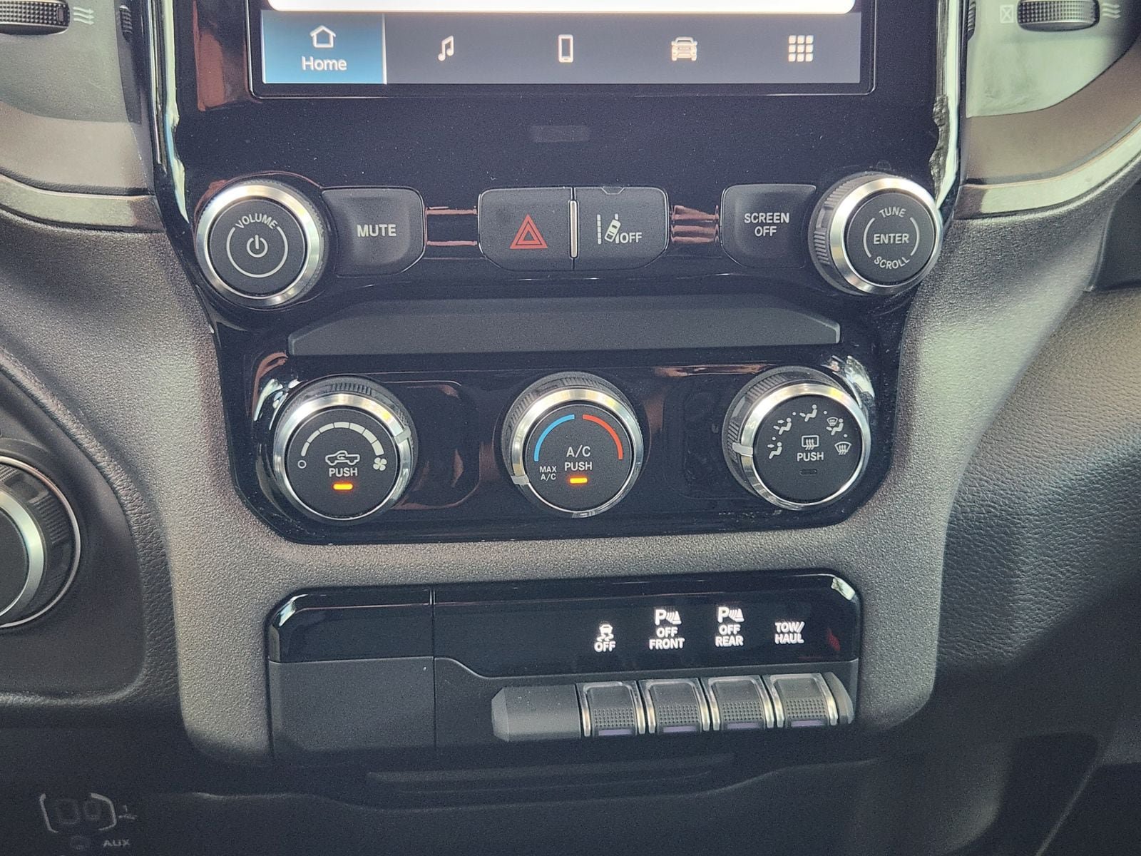Used 2026 RAM 1500 Express RWD image 26