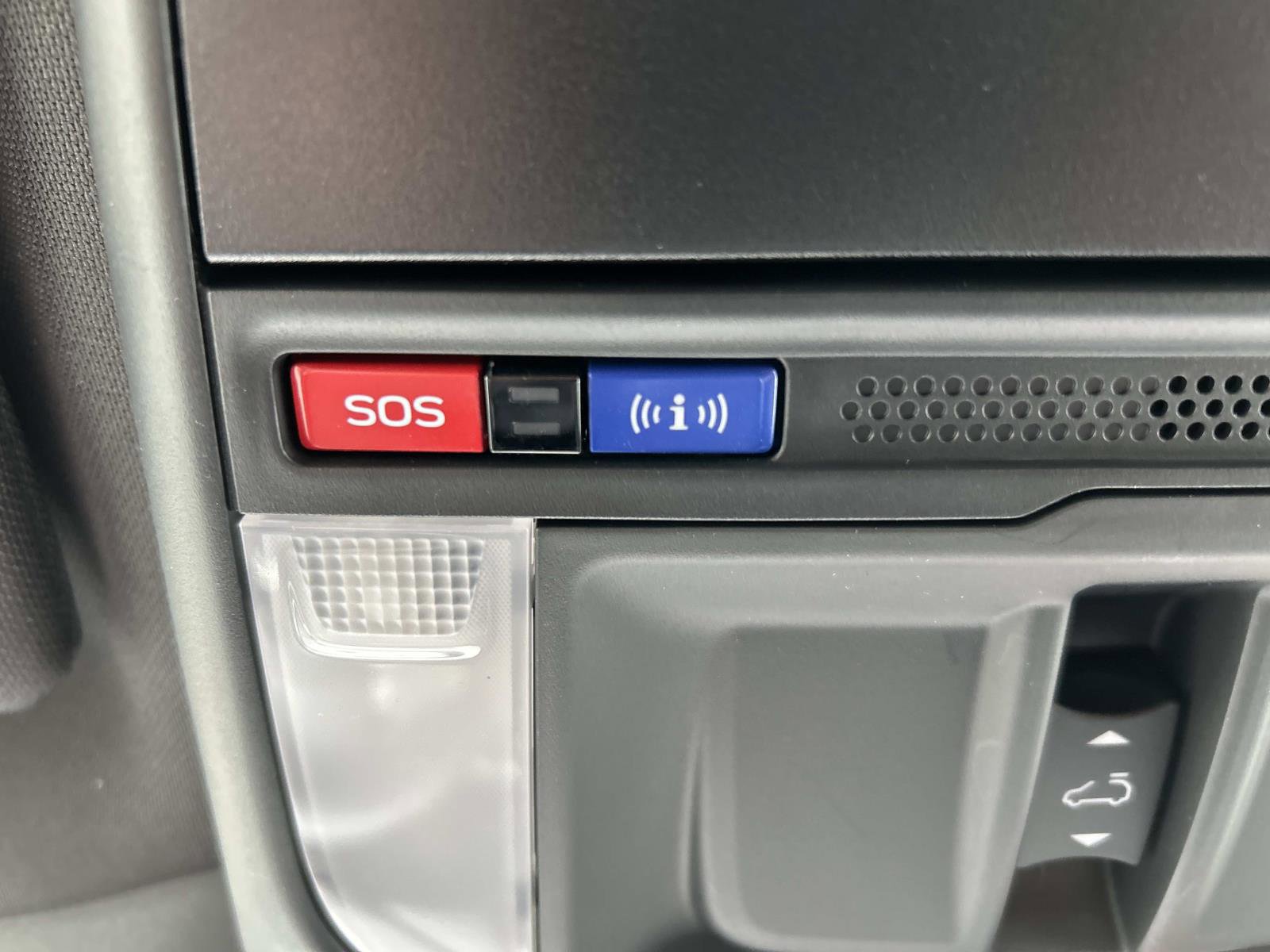 Certified 2025 Subaru Forester Premium image 29