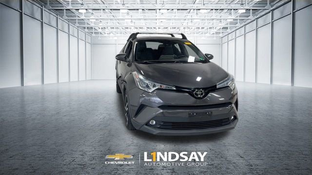 Used 2019 Toyota C-HR Limited image 4