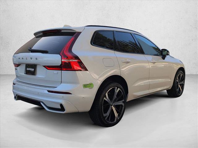 Certified 2023 Volvo XC60 T8 Ultimate w/ Climate Package image 5