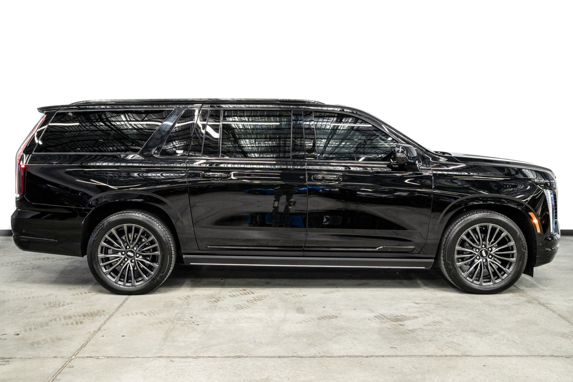 Used 2025 Cadillac Escalade ESV Sport Platinum image 48