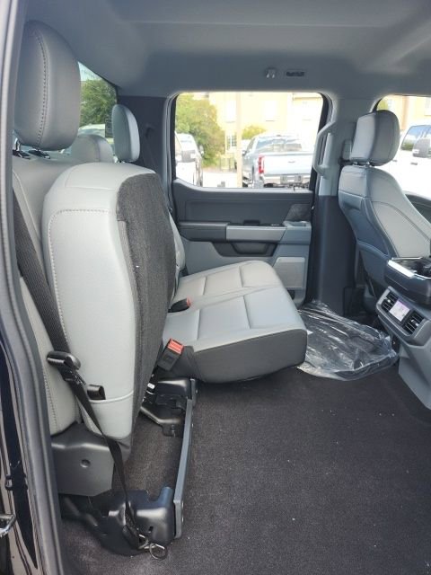 New 2025 Ford F150 Lightning Flash image 25