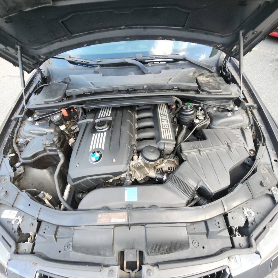 Used 2007 BMW 328i Wagon RWD image 13