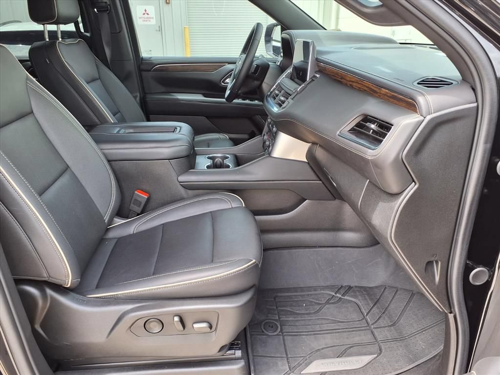 Used 2024 Chevrolet Tahoe Premier RWD image 8