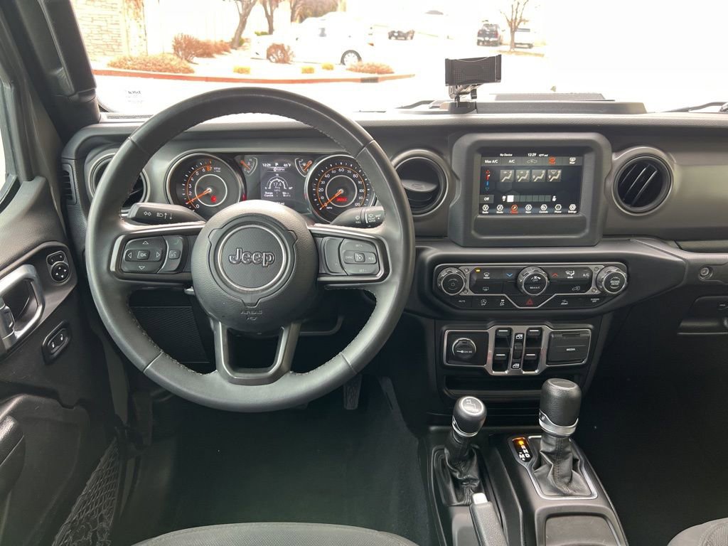 Certified 2023 Jeep Gladiator Sport image 19