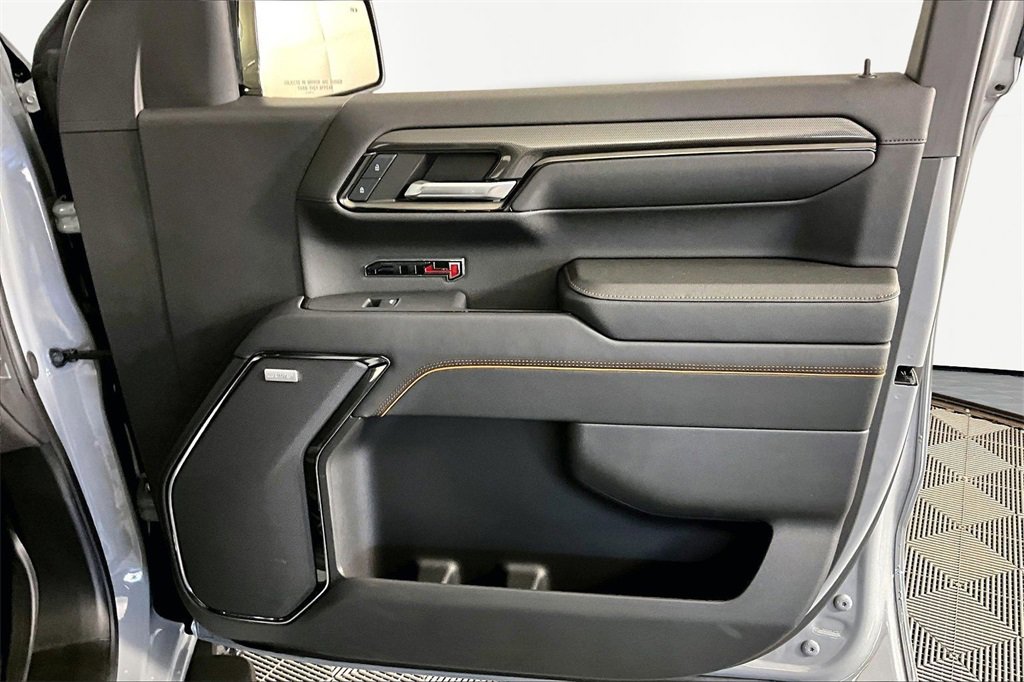 Used 2024 GMC Sierra 1500 AT4 w/ Technology Package image 29