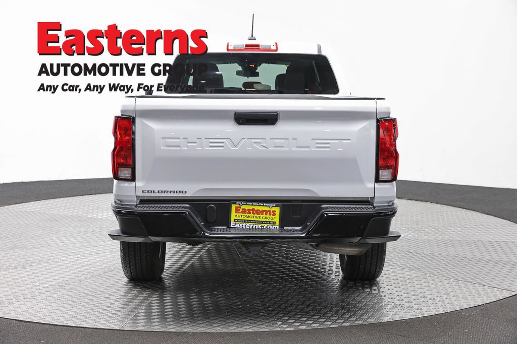 Used 2023 Chevrolet Colorado W/T RWD image 5