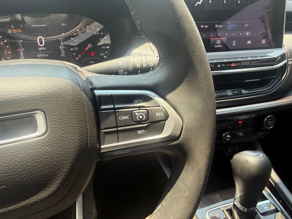 Certified 2022 Jeep Compass Latitude AWD/4WD image 17