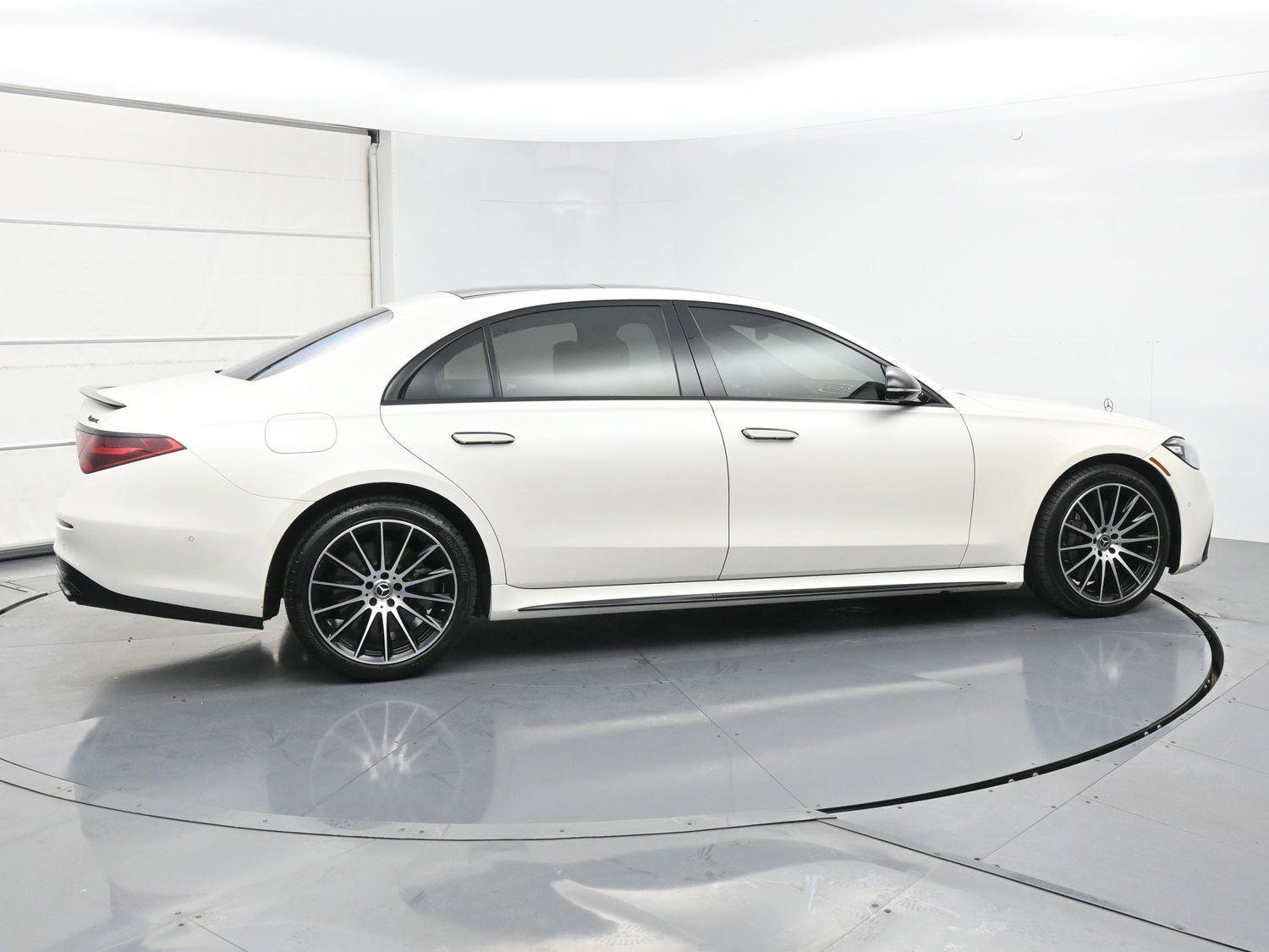 Used 2022 Mercedes-Benz S 580 4MATIC Sedan w/ AMG Line Package image 36