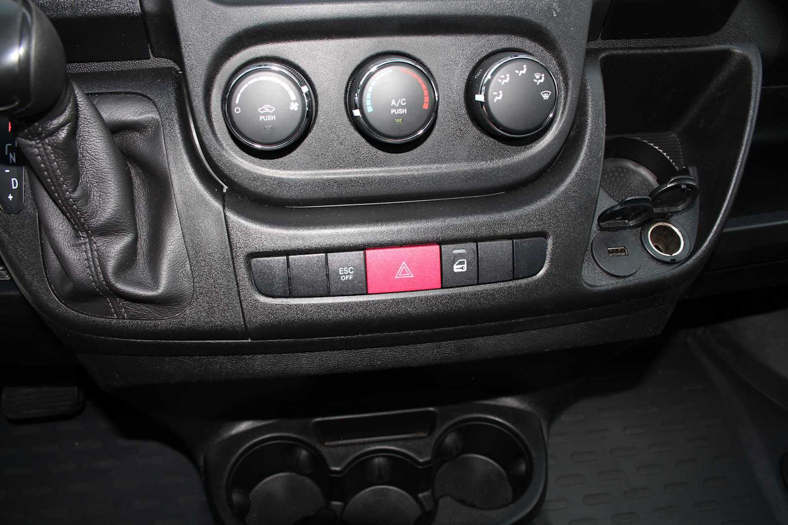Used 2019 RAM ProMaster 1500 w/ Interior Convenience Group FWD image 32