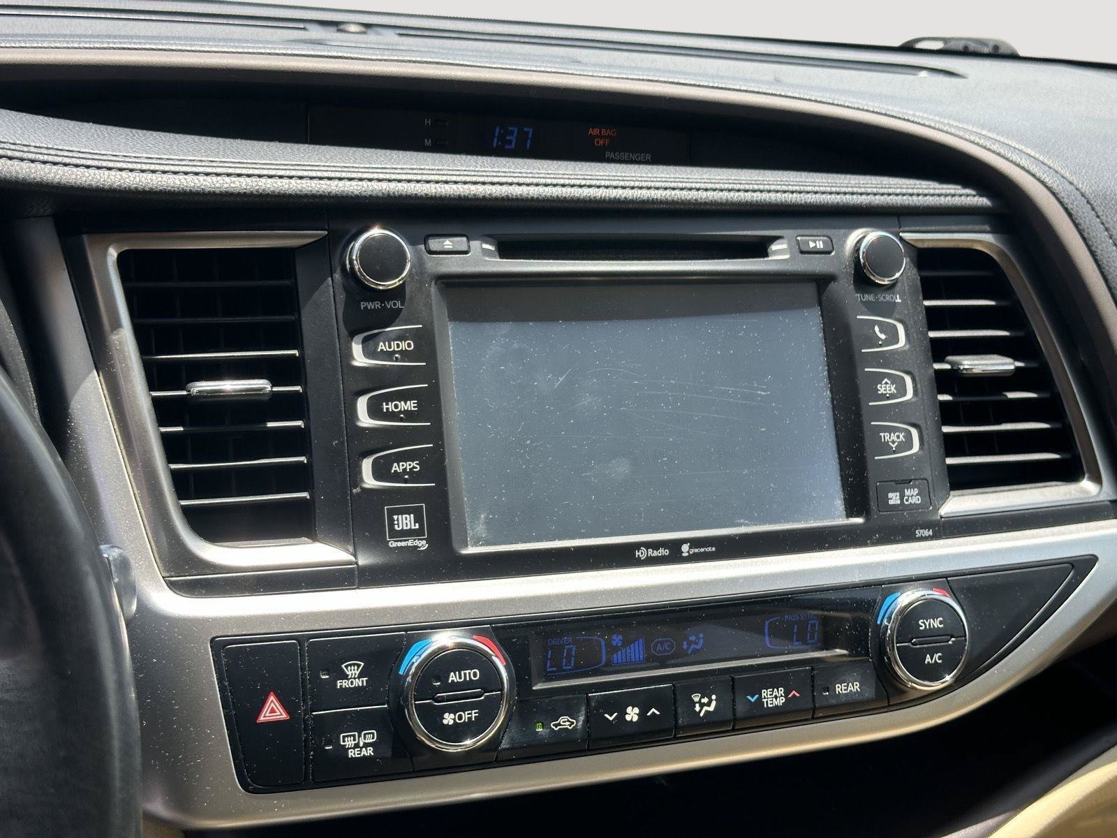 Used 2015 Toyota Highlander Limited FWD image 11