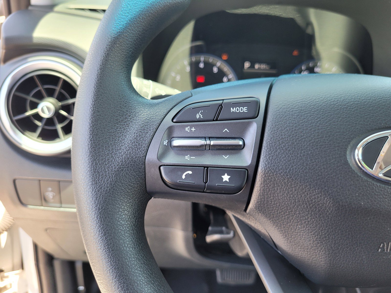 Used 2022 Hyundai Kona SEL w/ Cargo Package FWD image 21