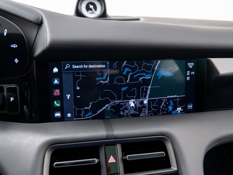 Used 2021 Porsche Taycan Turbo image 24