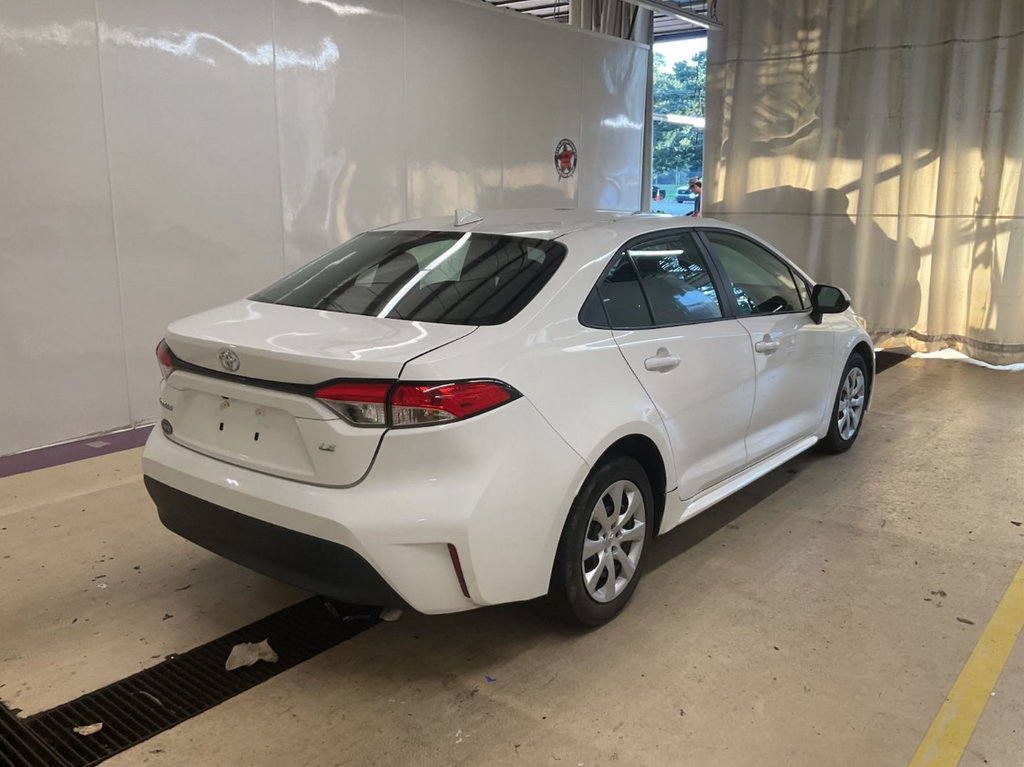 Used 2023 Toyota Corolla LE FWD image 4