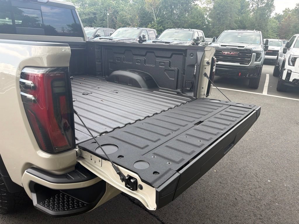 New 2026 GMC Sierra 2500 AT4 w/ AT4 Premium Plus Package AWD/4WD image 38