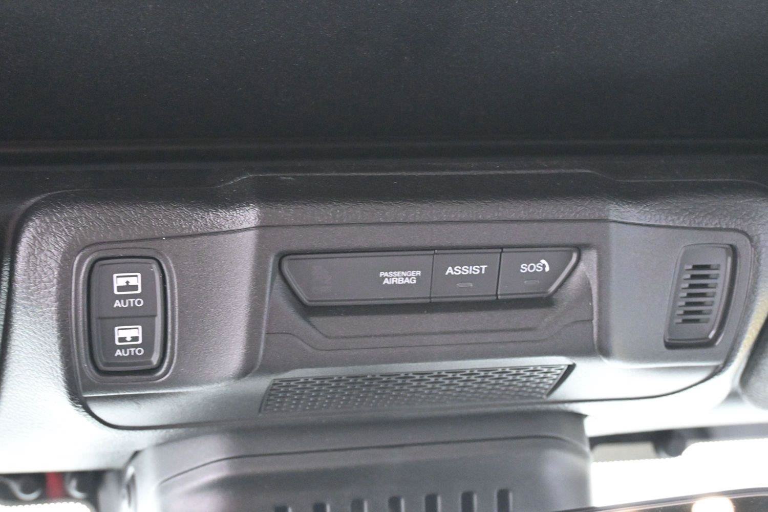 Used 2024 Jeep Wrangler Unlimited Sahara w/ Technology Group AWD/4WD image 28