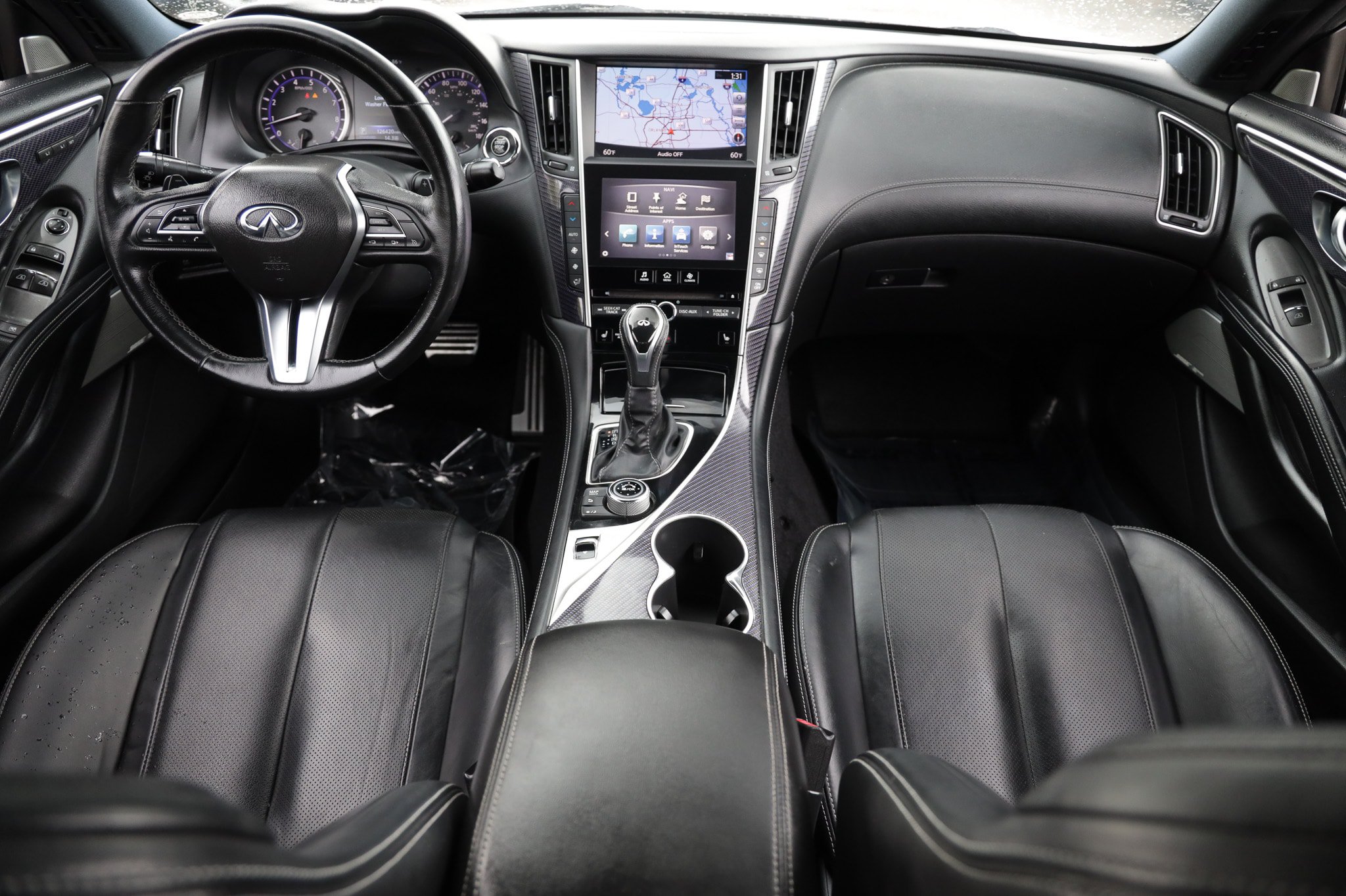 Used 2017 INFINITI Q60 Red Sport 400 RWD image 2