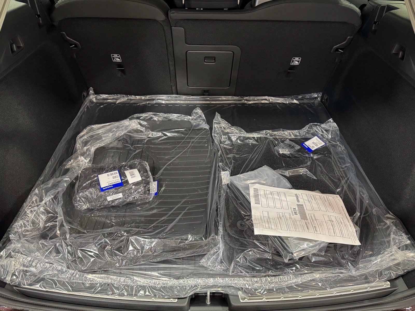 New 2026 Volvo XC60 B5 Plus w/ Protection Package Premier AWD/4WD image 38