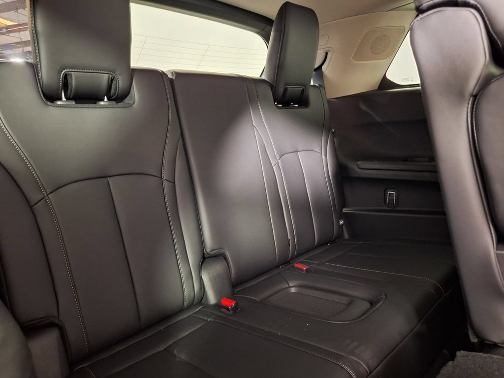 Used 2026 INFINITI QX60 Luxe w/ Cargo Package AWD/4WD image 32