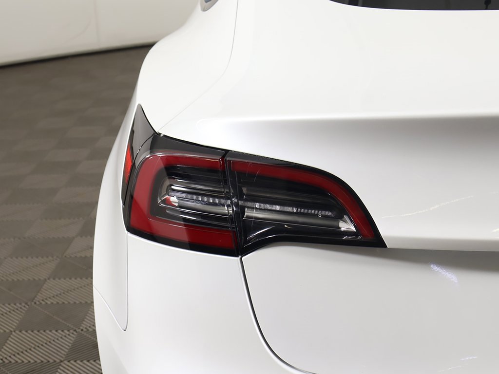 Used 2021 Tesla Model 3 Long Range image 16